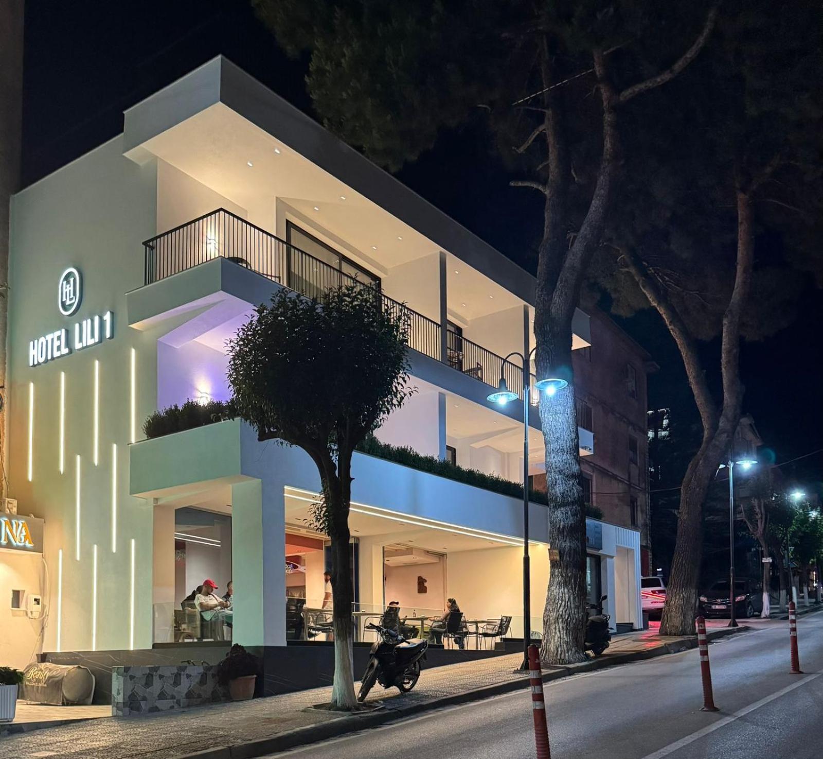 Lili-1 酒店 Sarande